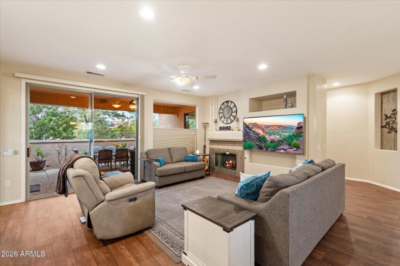 Open Living Room w Fireplace