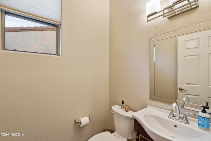 Bathroom w Natural Light