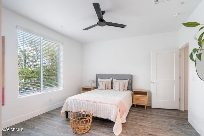 Guest-Bedroom-Staged