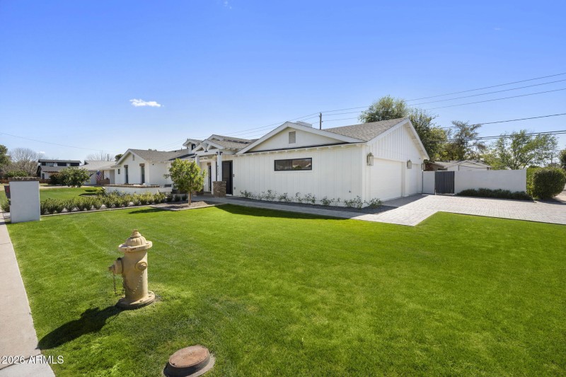 Whitton Large Corner Lot