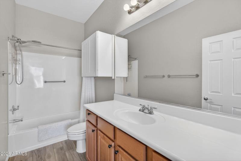 32-web-or-mls-03E Eagle Crest Dr 1108