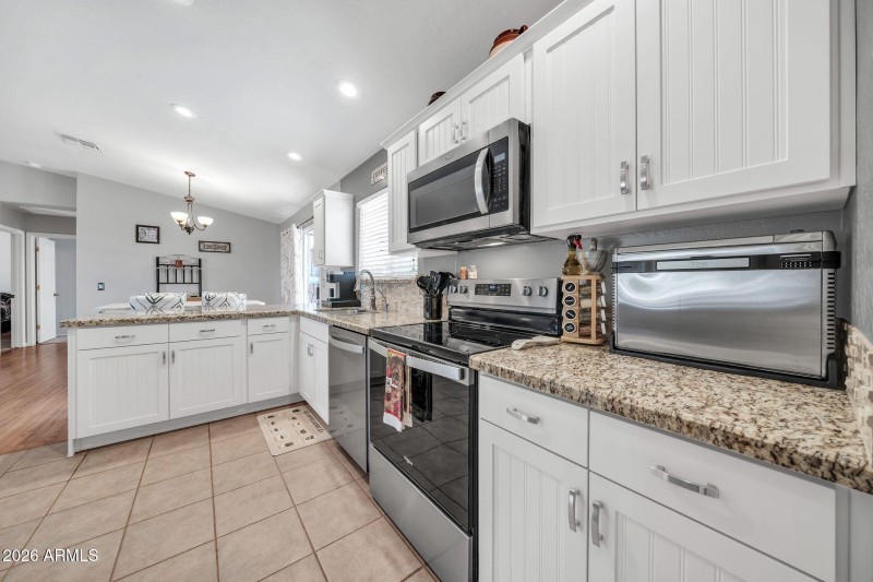 29921 W Roosevelt St-10