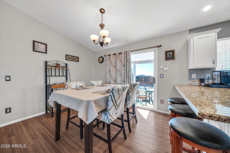 29921 W Roosevelt St-12