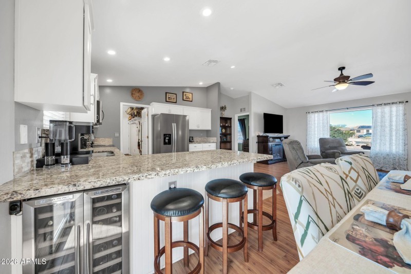 29921 W Roosevelt St-14