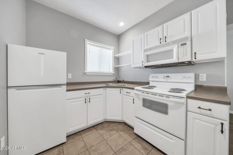 29921 W Roosevelt St-30