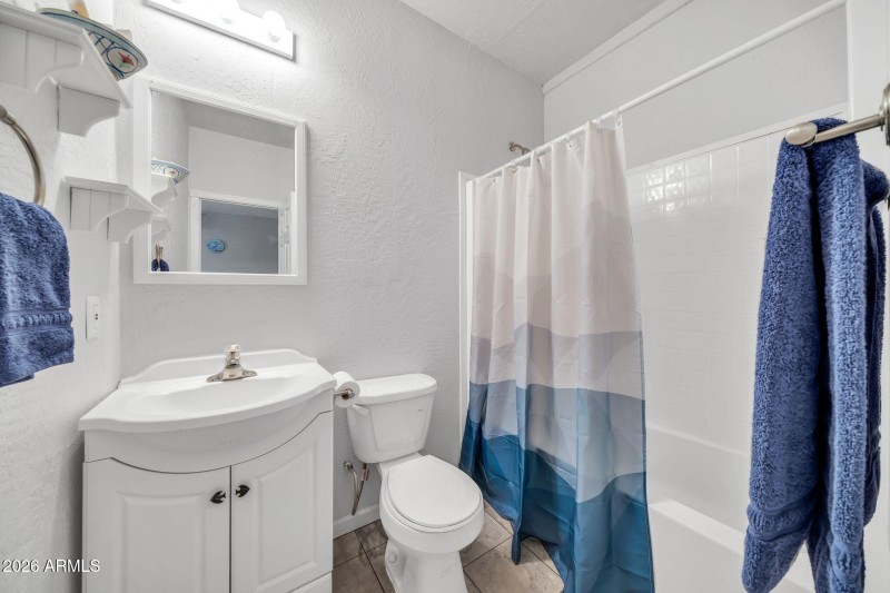 29921 W Roosevelt St-32