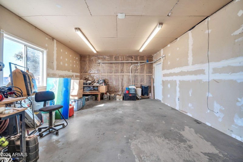 29921 W Roosevelt St-54