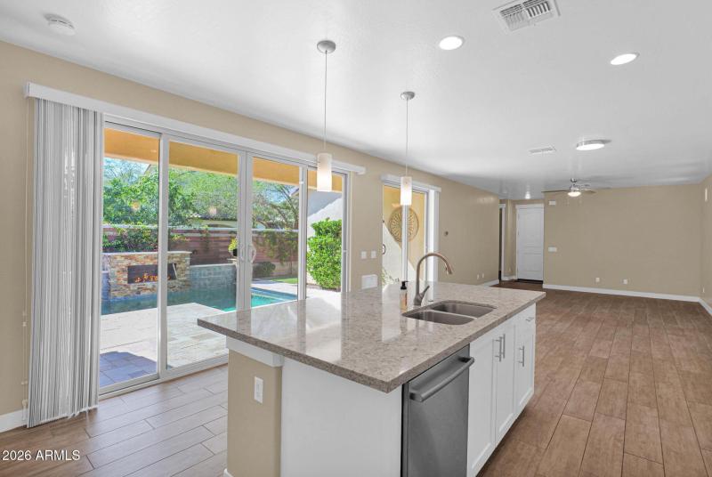 31 Kitchen + Great Room