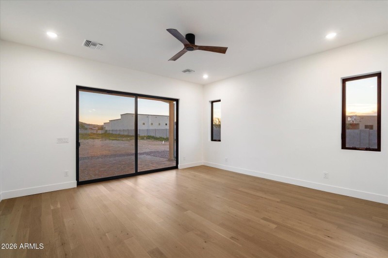 Primary w Sliding Door to Patio