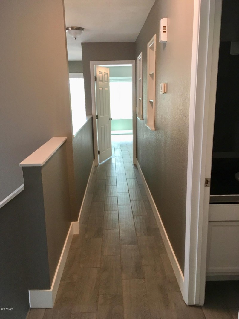 3440 hallway upstairs