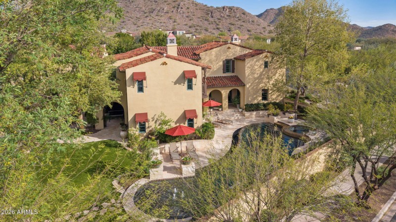 3-web-or-mls-10310-e-sierra-pinta-dr