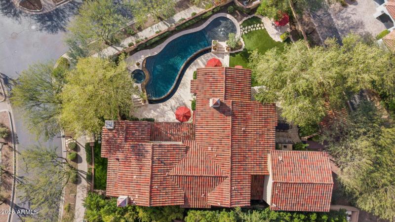 5-web-or-mls-10310-e-sierra-pinta-dr