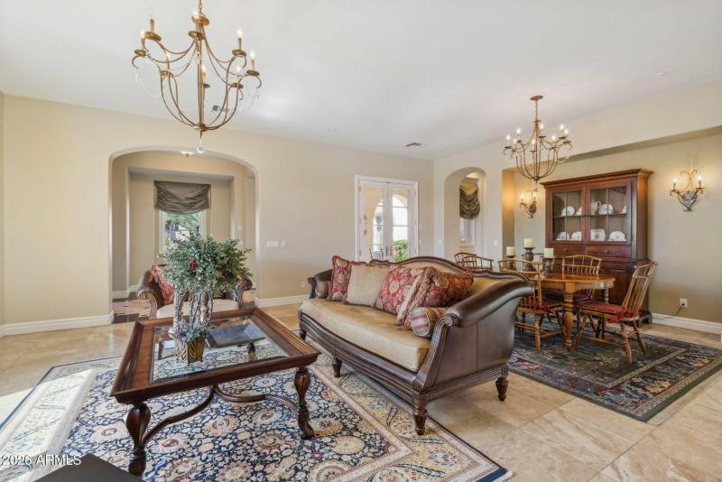 39-web-or-mls-10310-e-sierra-pinta-dr