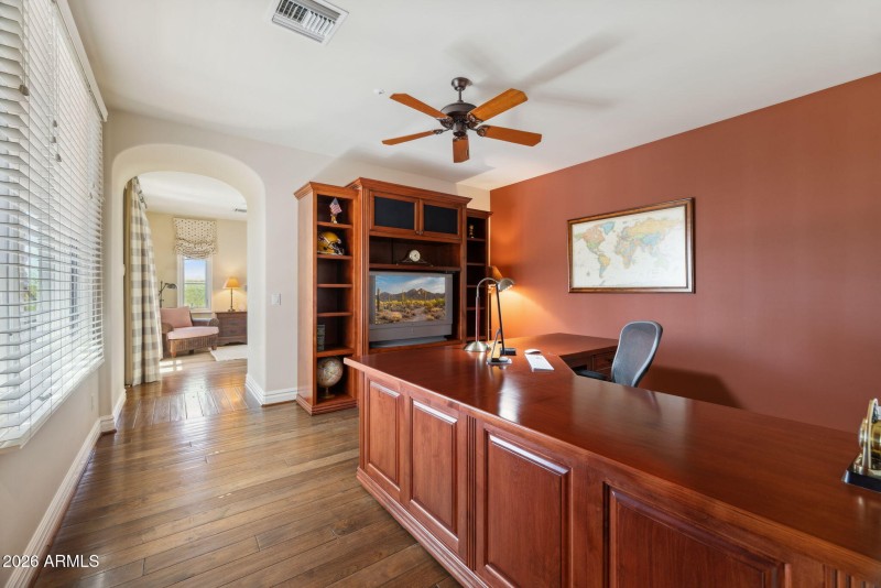 61-web-or-mls-10310-e-sierra-pinta-dr