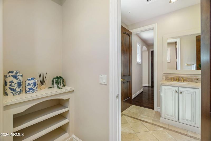 67-web-or-mls-10310-e-sierra-pinta-dr