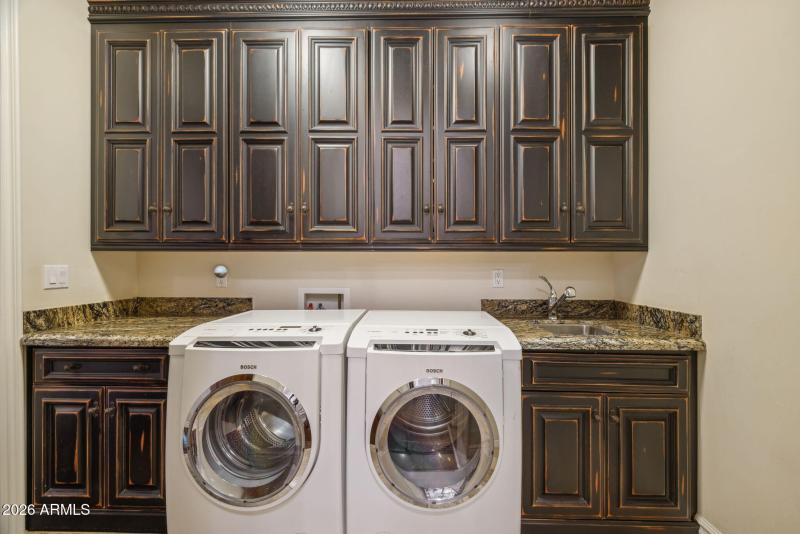 72-web-or-mls-10310-e-sierra-pinta-dr