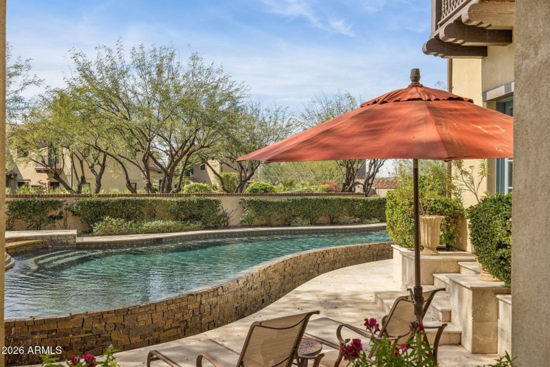 75-web-or-mls-10310-e-sierra-pinta-dr