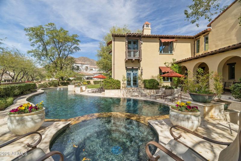 82-web-or-mls-10310-e-sierra-pinta-dr