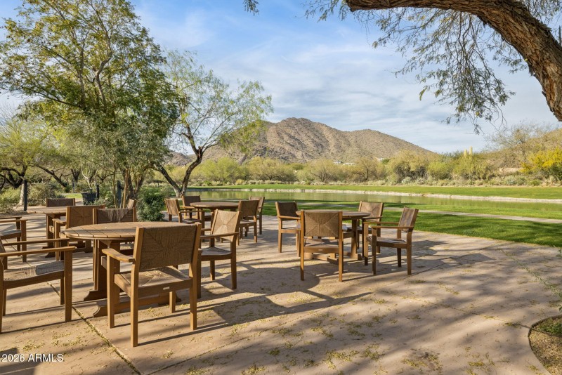 100-web-or-mls-10310-e-sierra-pinta-dr