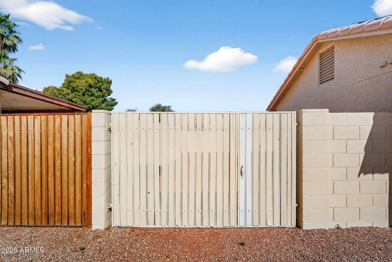 4-web-or-mls-36E Manor Dr