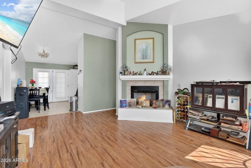 8-web-or-mls-24E Manor Dr