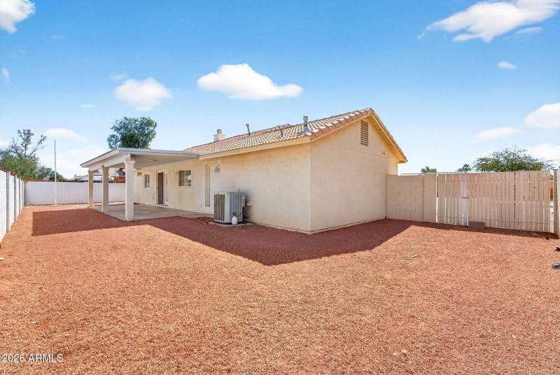 29-web-or-mls-27E Manor Dr