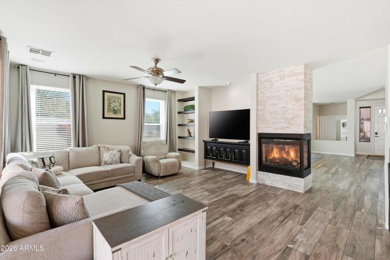 09-DSC09419_with_fire