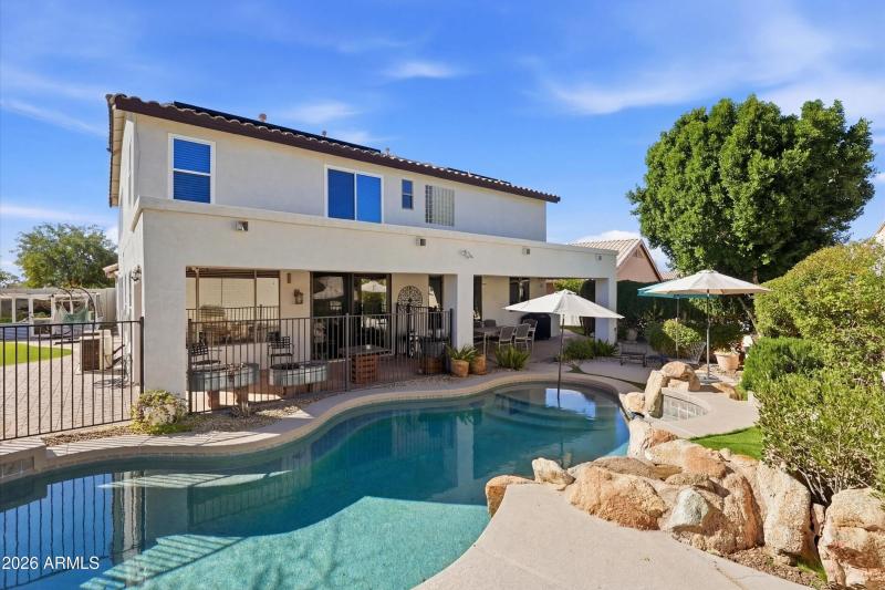 47-DSC09575_re_edit_27828e2b-5497-4684-b