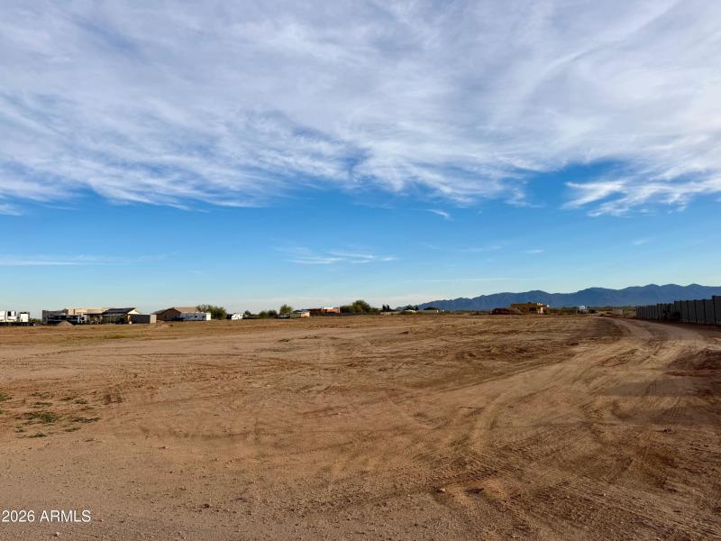 Wittmann Acreage