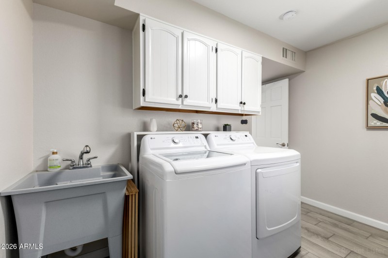 Oversized Indoor Laundry 2