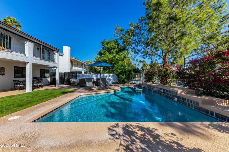 D1035CF7-160A-40E2-A047-DC4C8BAF8713