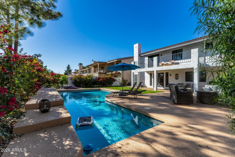 E62C6D35-11EA-4C25-942B-6EE6A3847872