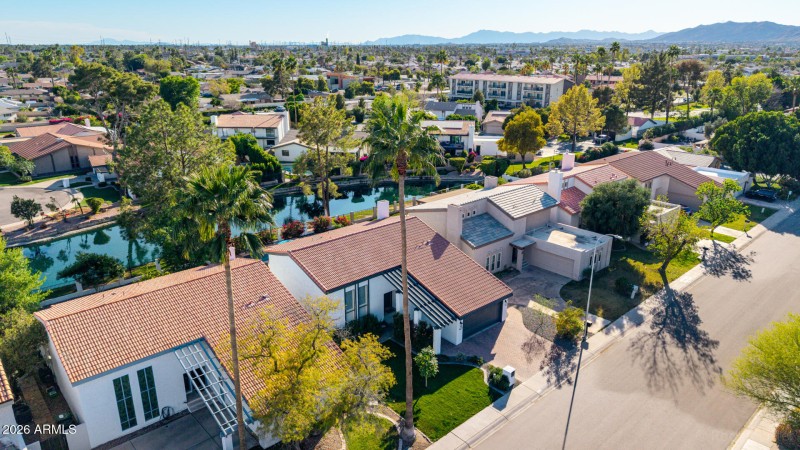 AEF84C61-E7D0-4B03-96AD-FC11B413DB1F