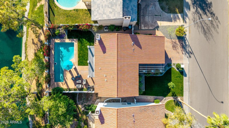 BF65B6D3-407A-4B6C-A0AA-64926A027D19