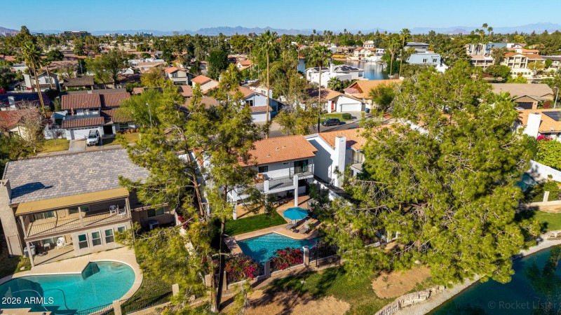 0DF4FA80-A364-47FF-BA5A-22310492CEB4