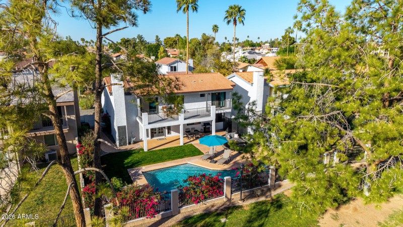 3EB7CE41-0F50-464C-8A8F-2BEA9536F0FD