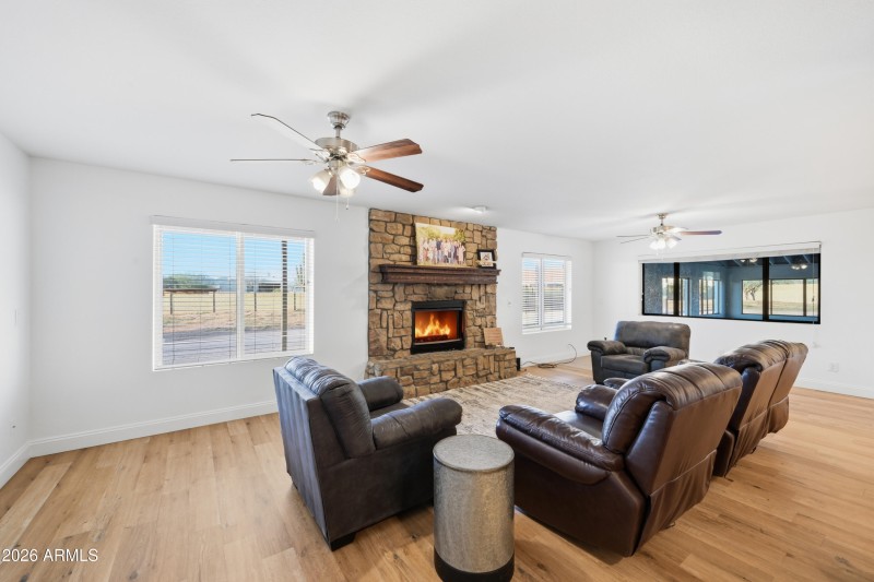 021_DSC_2026_with_fire