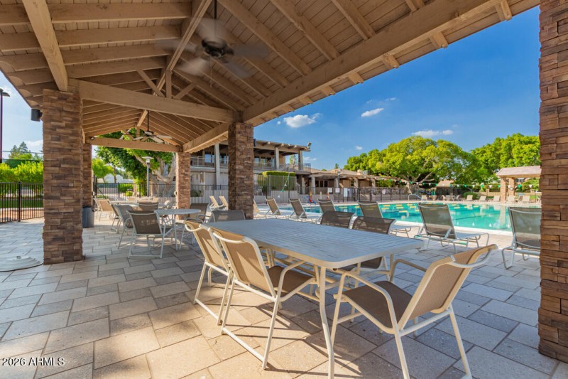 F1343E31-C75F-4490-AC6B-CD029000EF2F_1_1