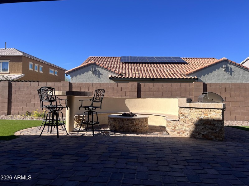 FIREPIT SITTING AREA