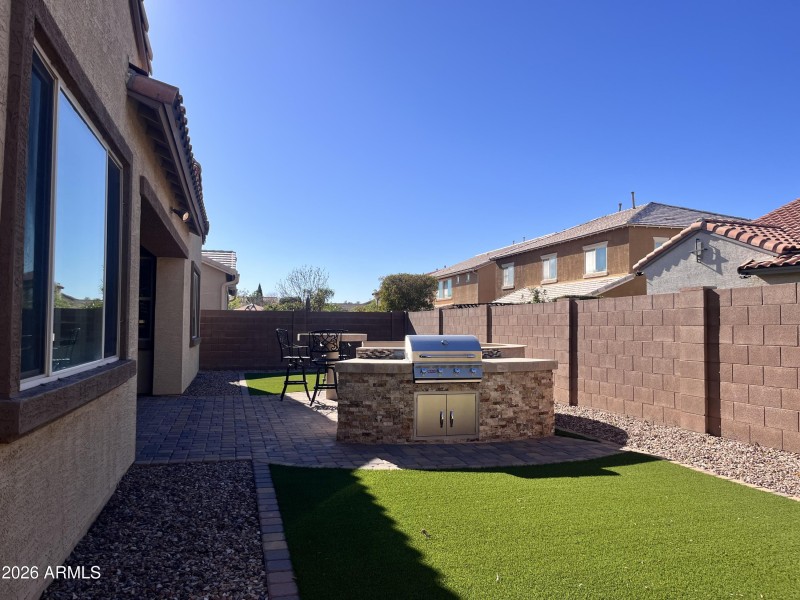 ARTIFICIAL TURF LAWN