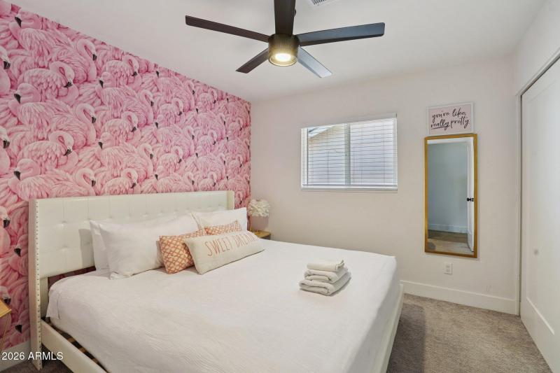 26-web-or-mls-E Clarendon Ave-L0403-026