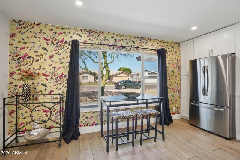 13-web-or-mls-E Clarendon Ave-L0403-013