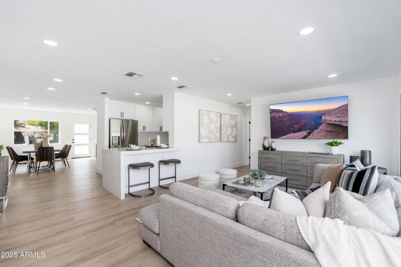 4464 E Campbell Ave - 19