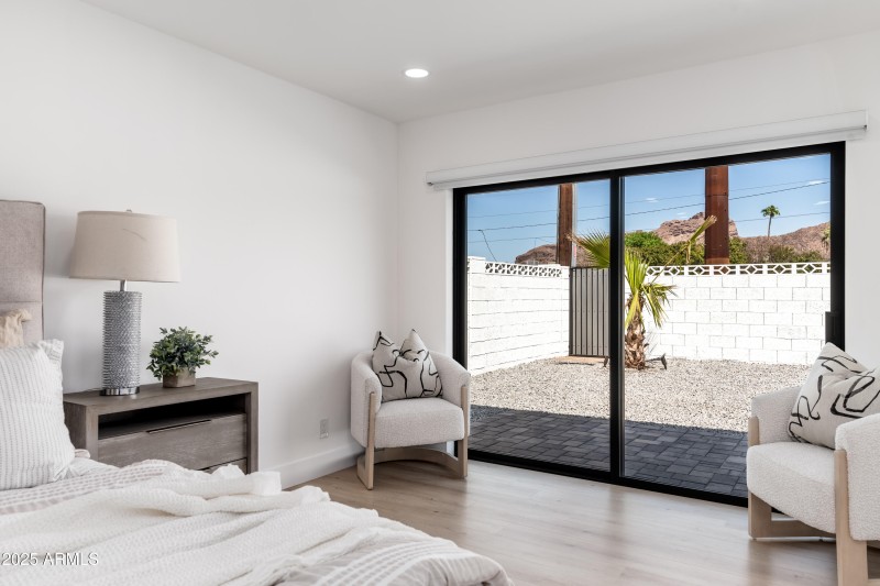 4464 E Campbell Ave - 21