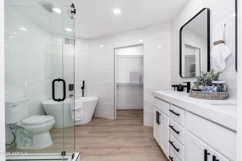 4464 E Campbell Ave - 24