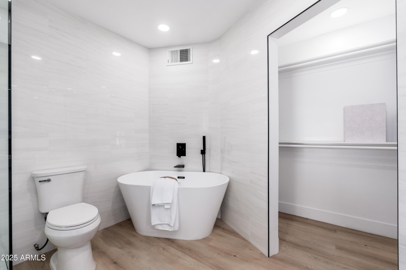 4464 E Campbell Ave - 27