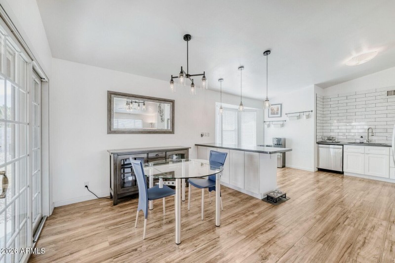 4209 E Acoma Dr - Web Quality - 018 - 17