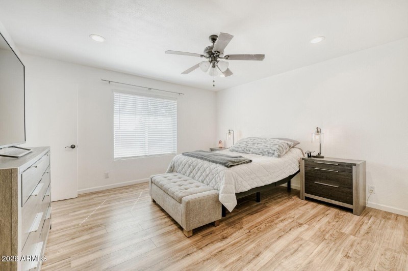 4209 E Acoma Dr - Web Quality - 019 - 18