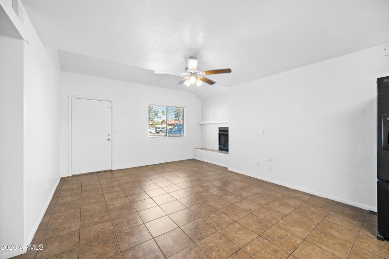 3-2650EMR145-ocupix-