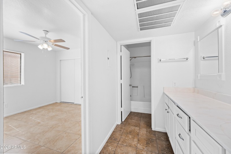 10-2650EMR145-ocupix-